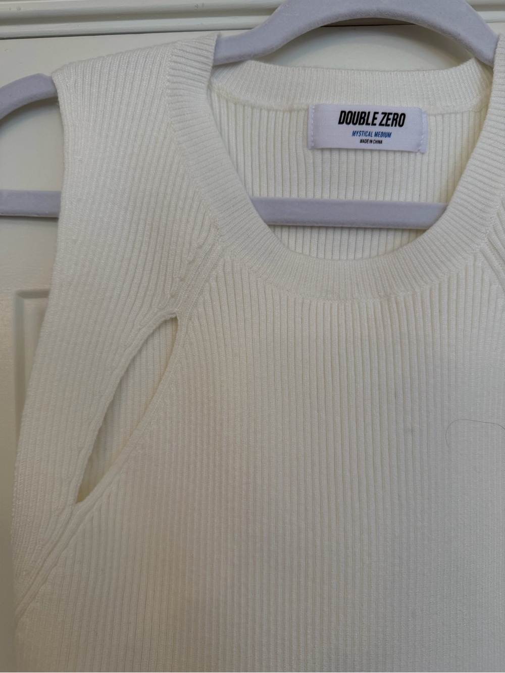 Double Zero Ivory Ribbed Cutout Tank - Picture 2 of 3
